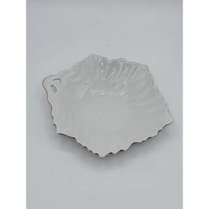 1964 Vintage White Porcelain Leaf Dish Gold Trim Scalloped Trinket‎ Dish